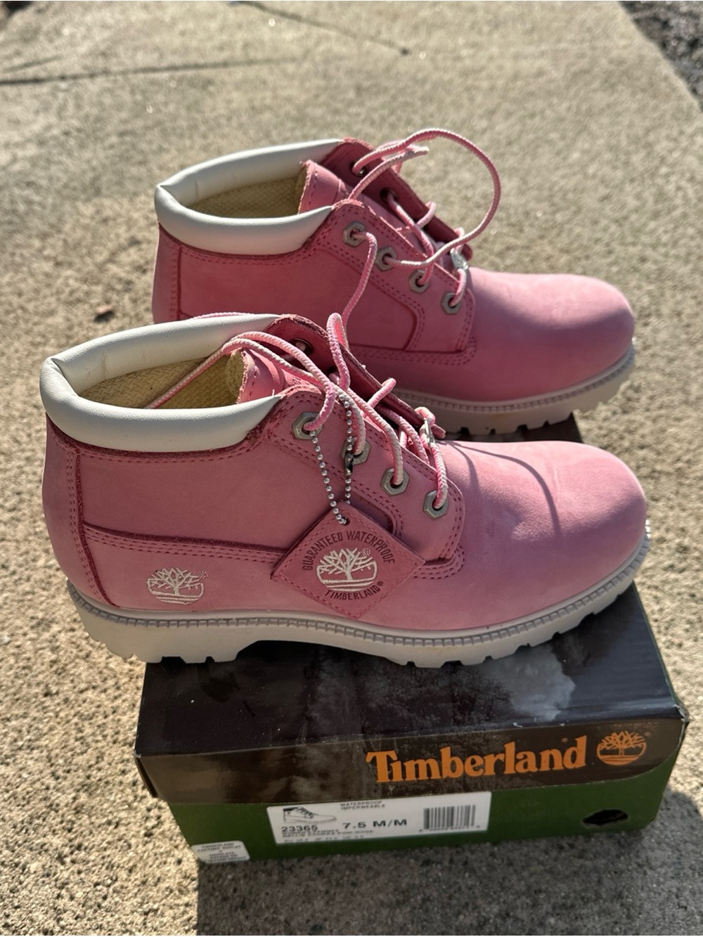 Timberland Women's Pink Lace-Up Waterproof Boots new/tags size 7.5M - Picture 3 of 10